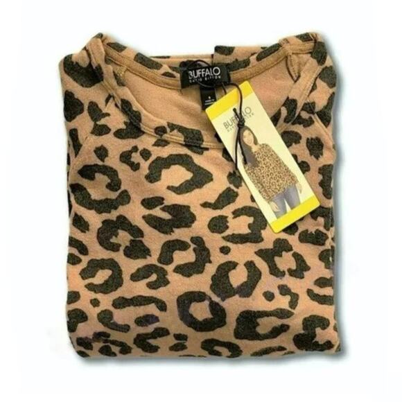 New Buffalo Women's Ultra Soft Leopard Print Cozy Pullover Top Sweater - Picture 5 of 7